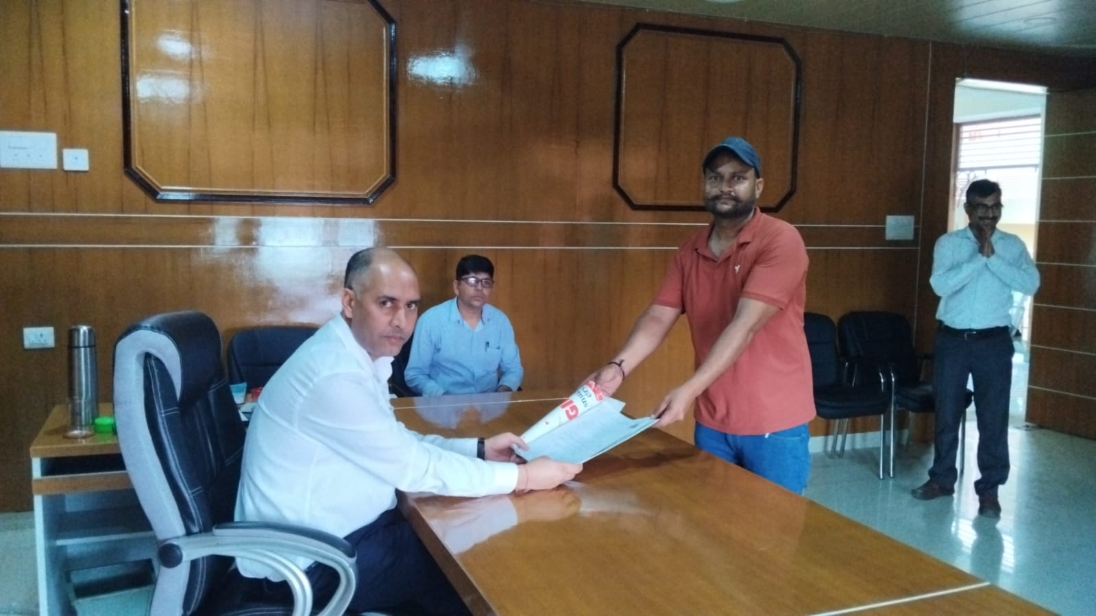 Himachal Assembly by-election- Independent candidate filed nomination in Kutlehar